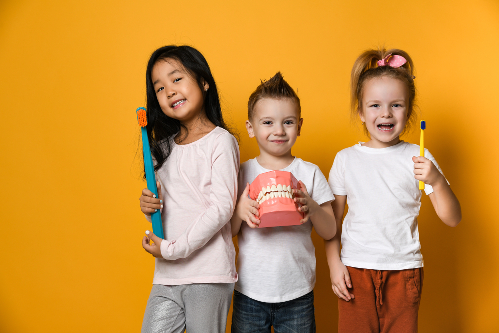 children caring for their teeth